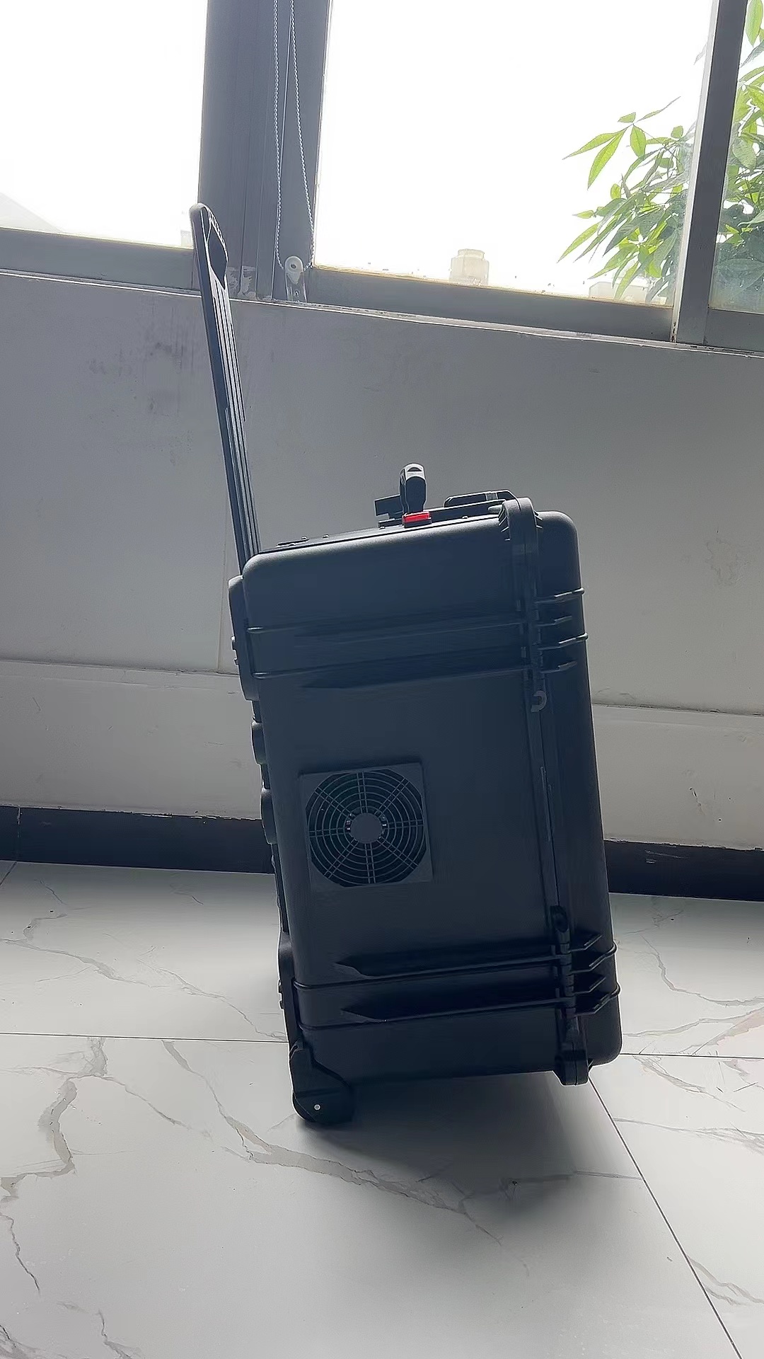 海盐手拉箱型移动通信干扰器